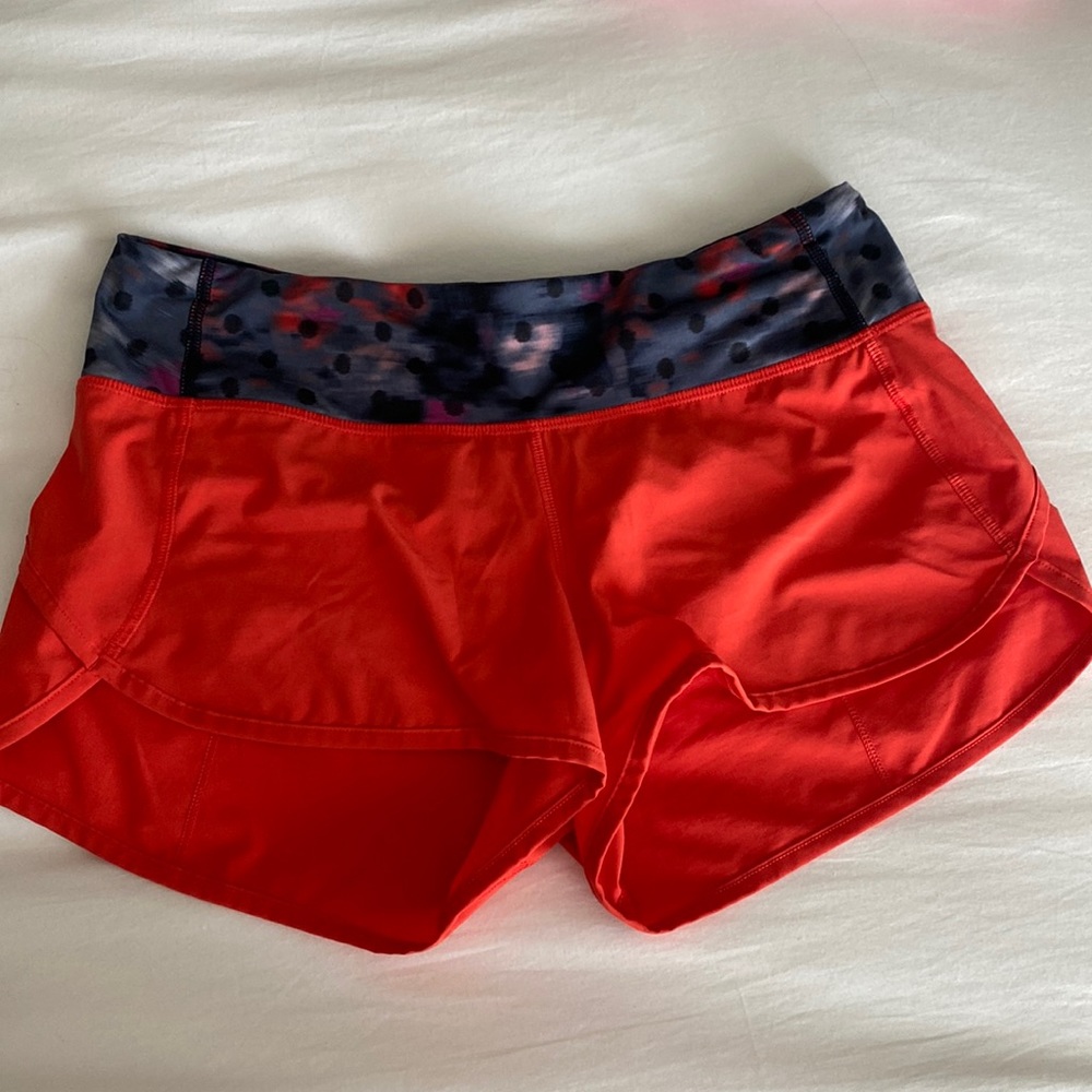 Lululemon Speed Up shorts 2.5” Alarming/Windy bloom